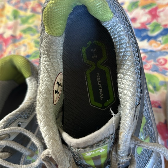 Gray Under Armour tennis shoes - Picture 6 of 7